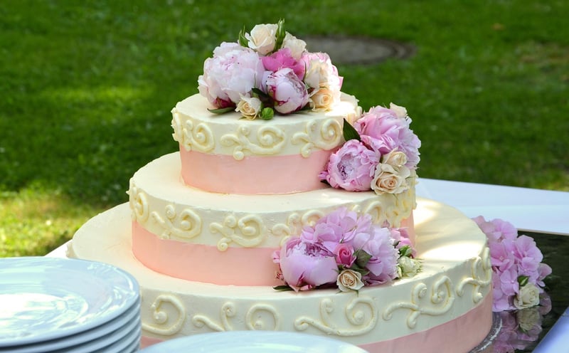 Celestial-Themed Wedding Cake